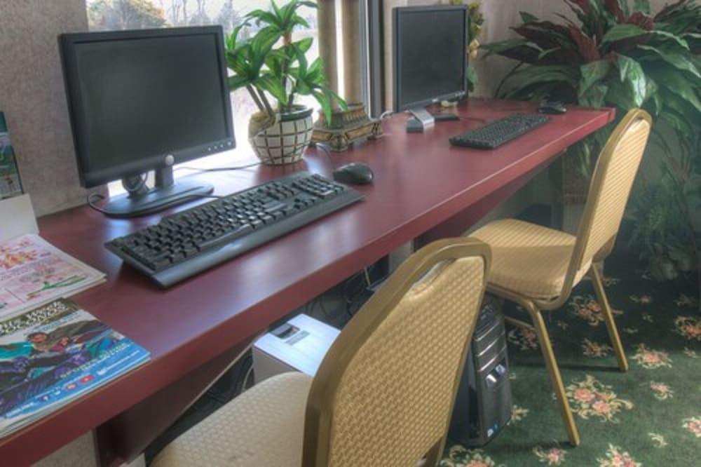 Фото Hotel M Mount Pocono