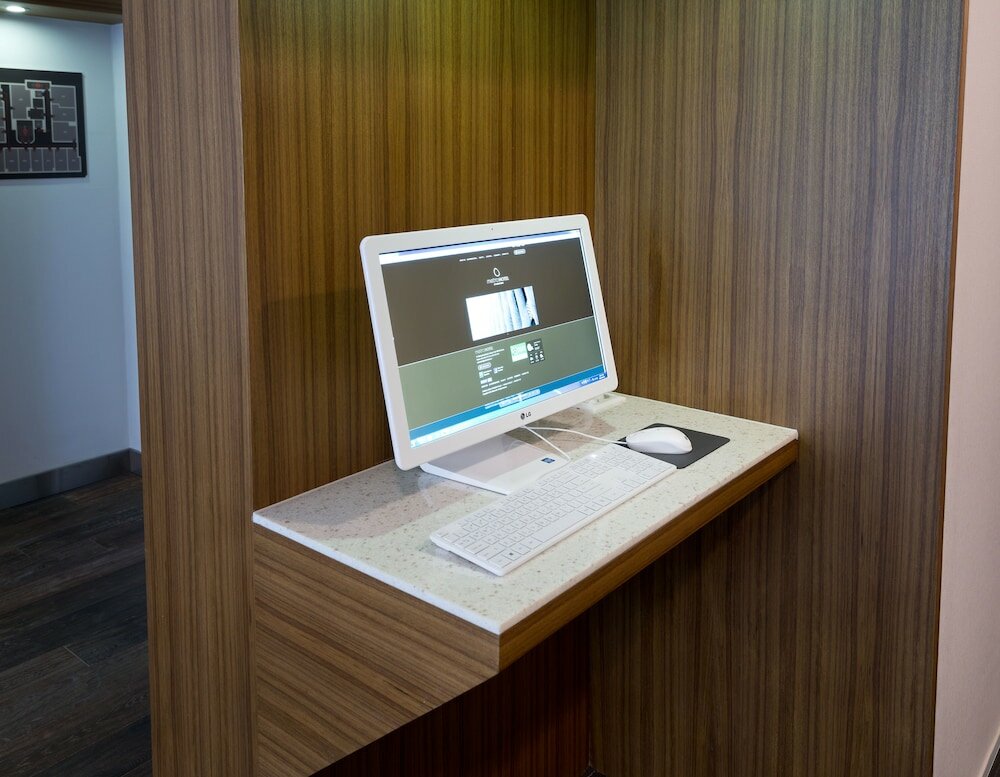 Фото Metro Hotel