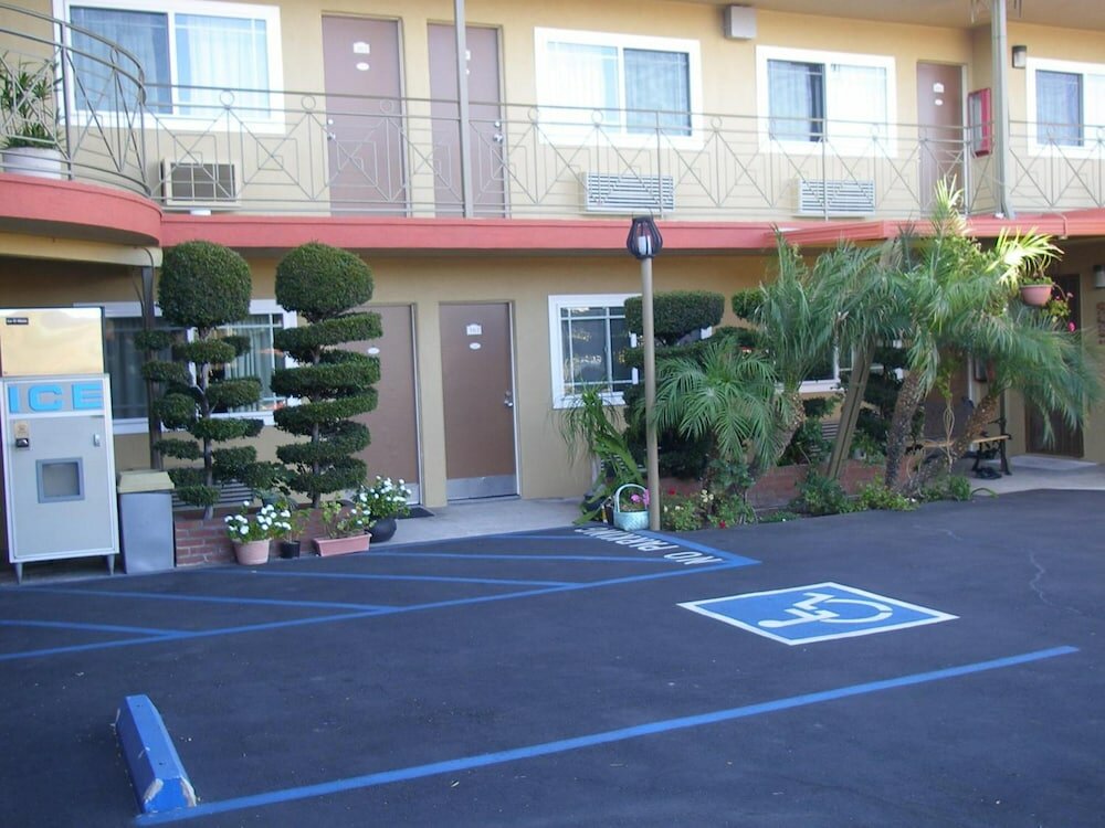 Фото Fullerton Lodge