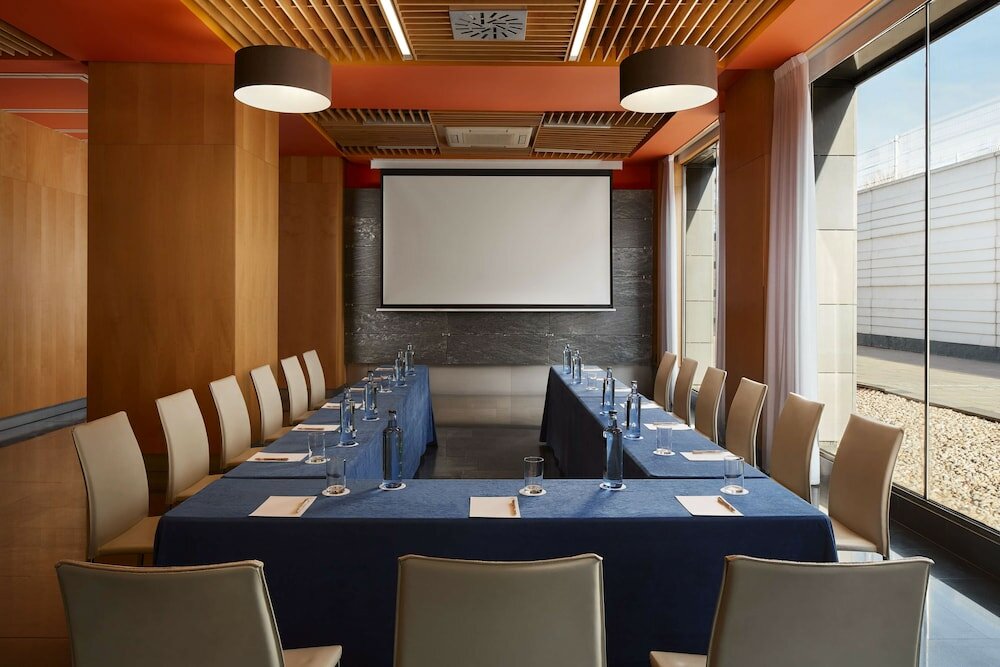 Фото Nh Madrid Las Tablas