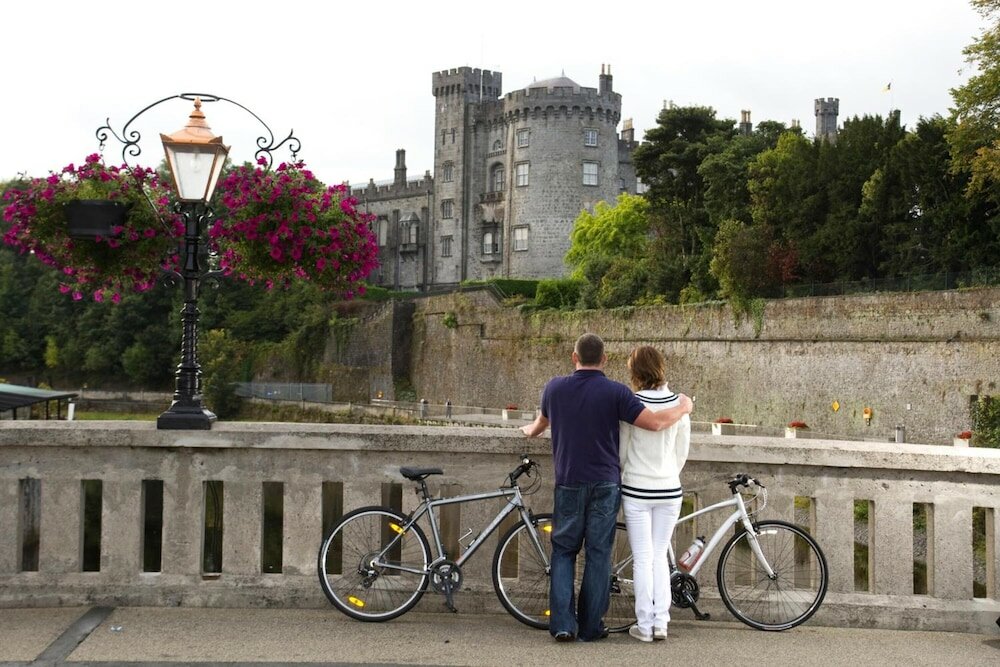 Фото Kilkenny Inn Hotel