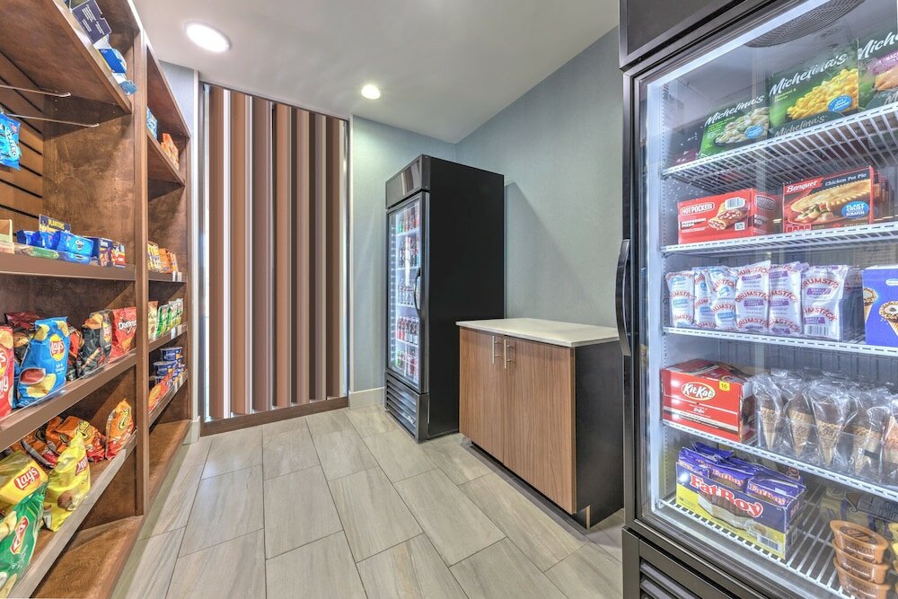 Фото Holiday Inn Express & Suites Moore, an Ihg Hotel