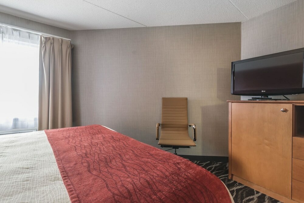 Фото Comfort Inn Oshawa