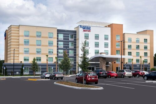 Внешний вид отеля Fairfield Inn & Suites by Marriott Orlando East/UCF Area в Университете, фото 3