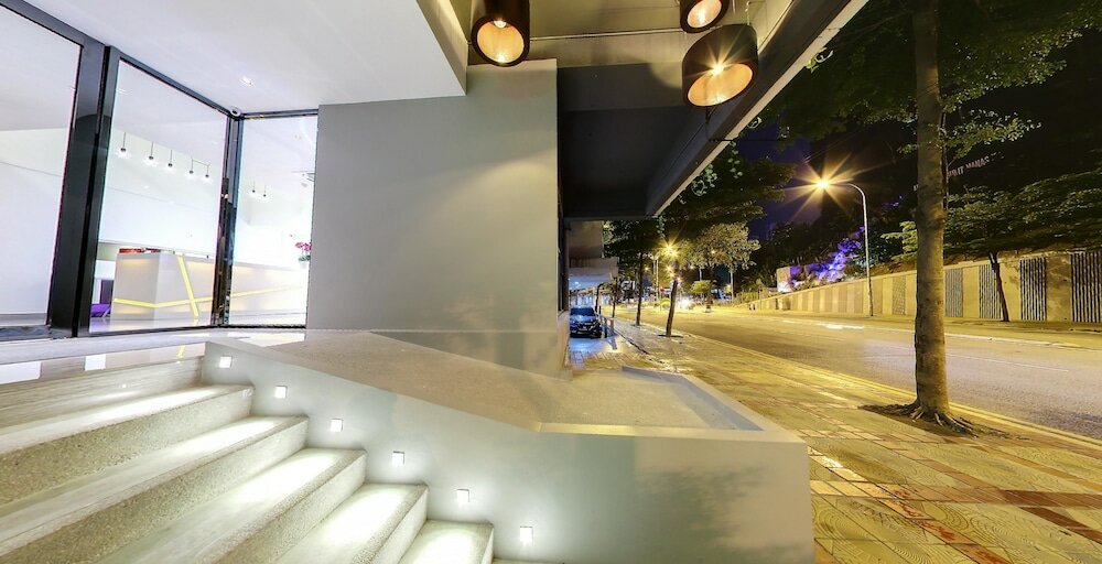 Фото Flora by Crossroads Hotel