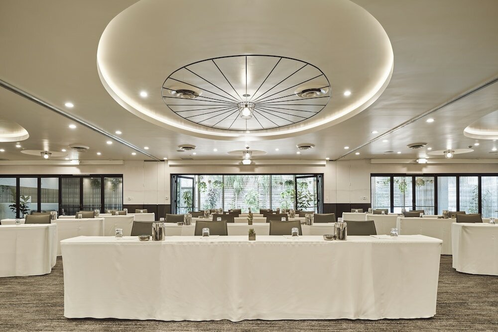 Фото The Line Hotel