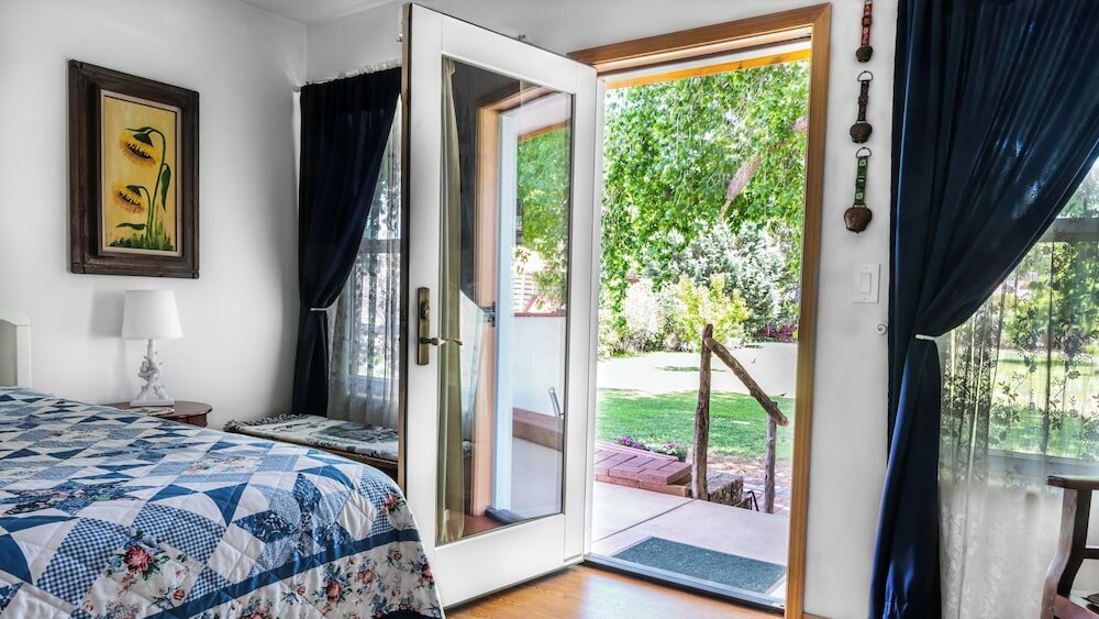 Фото Red Horse Bed and Breakfast