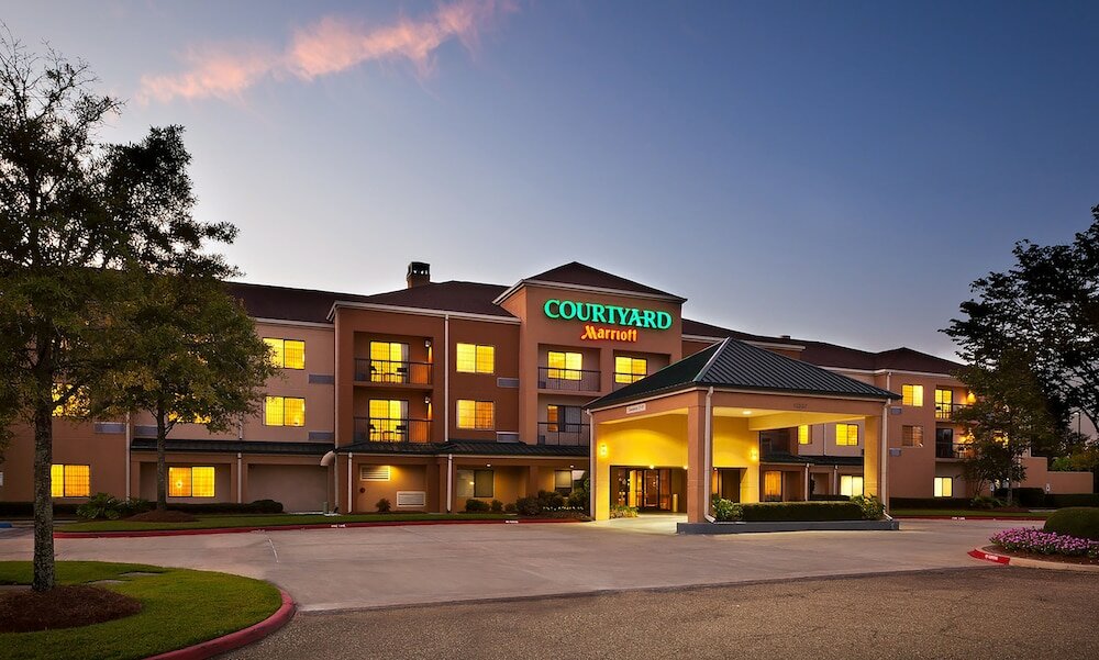 Фото Courtyard by Marriott Baton Rouge Siegen Lane