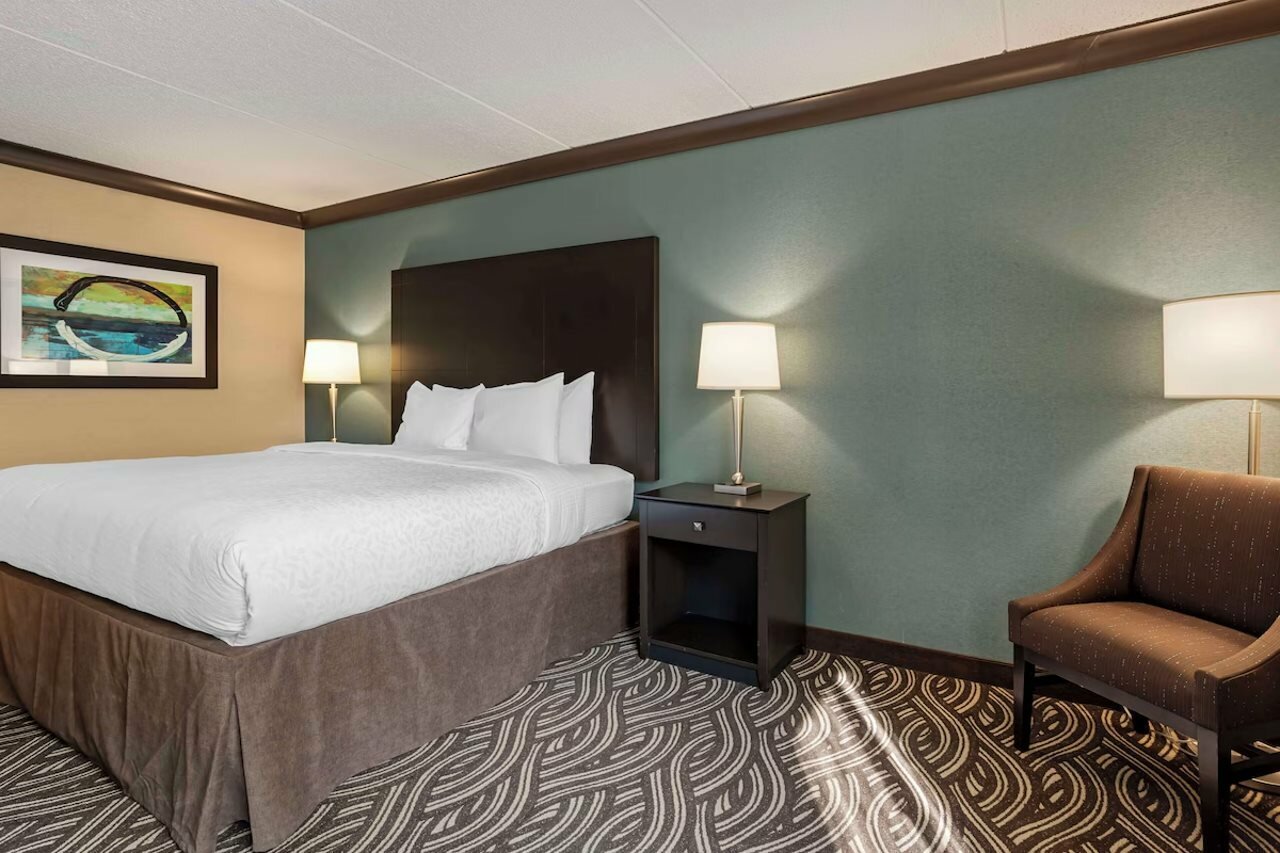 Фото Best Western Plus Kingston Hotel And Conference Center