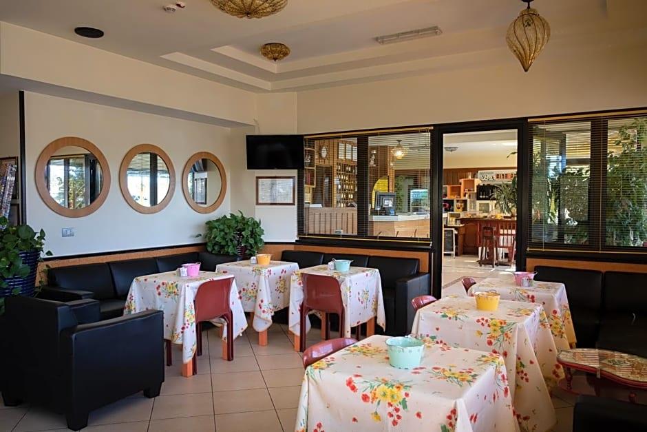 Фото Hotel Ping Pong