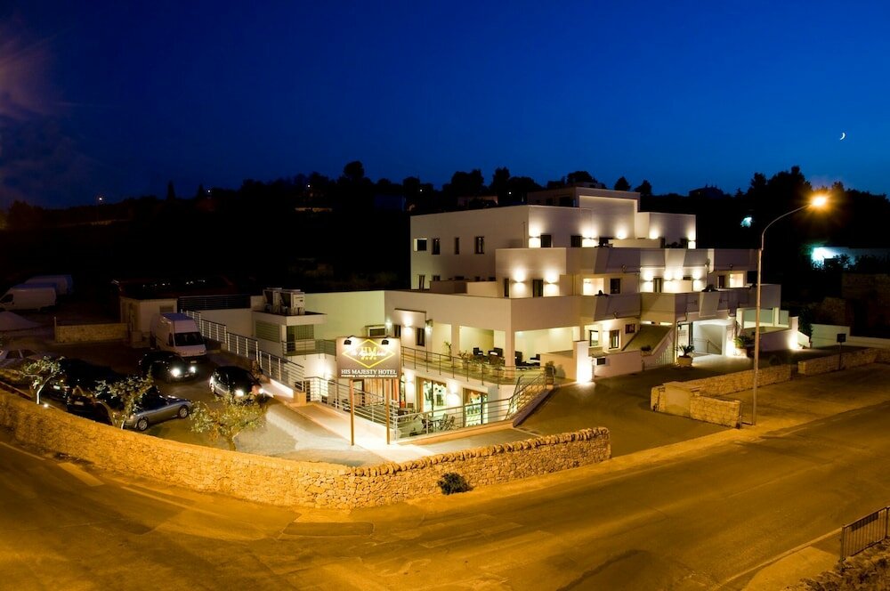 Фото Отель His Majesty