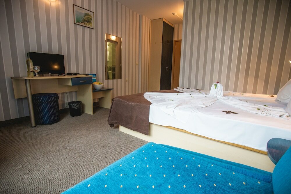 Фото Bohemi Hotel