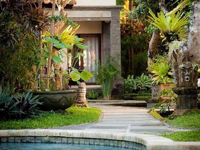 Фото Puri Mesari Suites