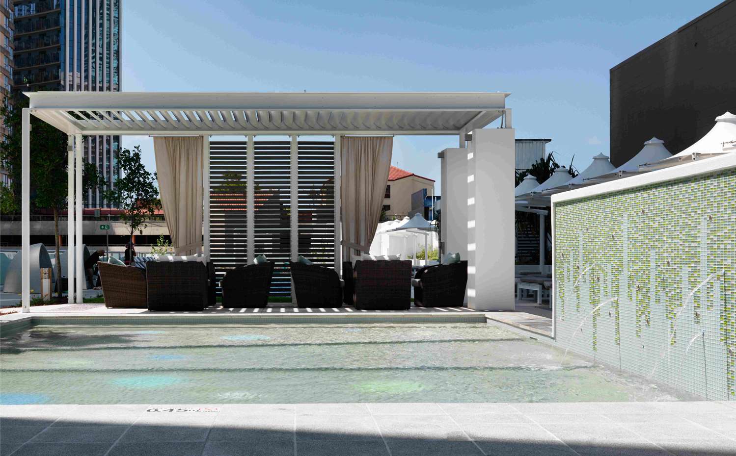 Фото Hilton Surfers Paradise Hotel & Residences