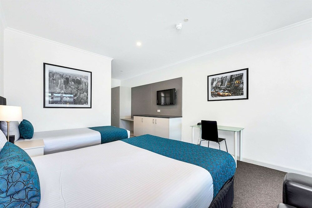 Фото Comfort Inn and Suites Manhattan