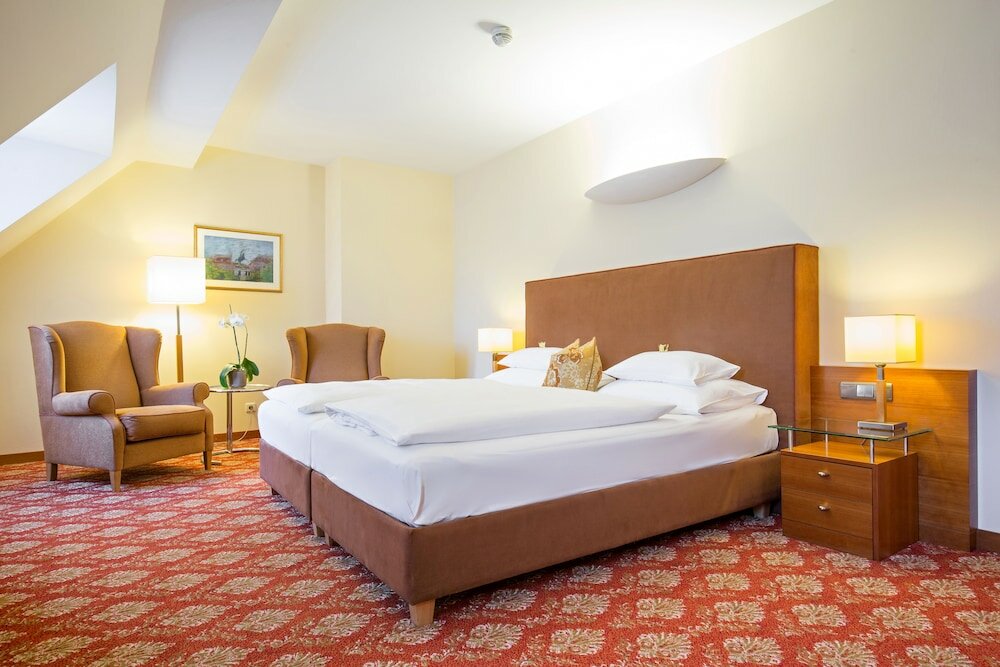 Фото Hotel Kaiserhof Wien