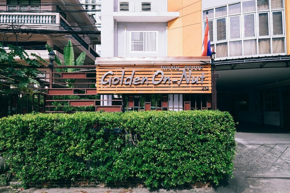 Hotel Golden On-nut, Bangkok, photo