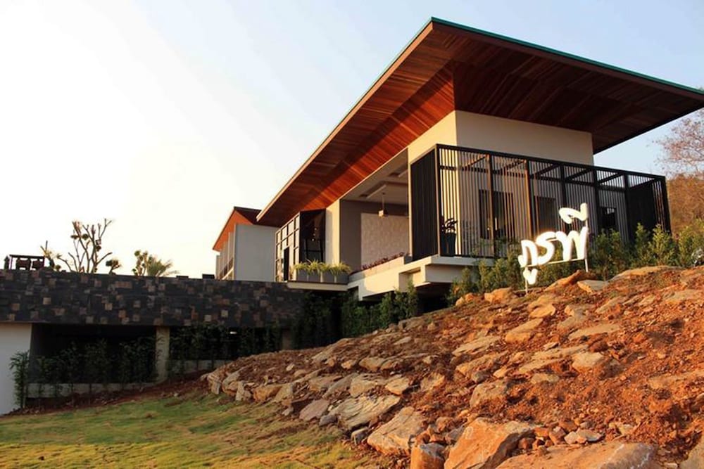 Фото Phurapee Pakchong