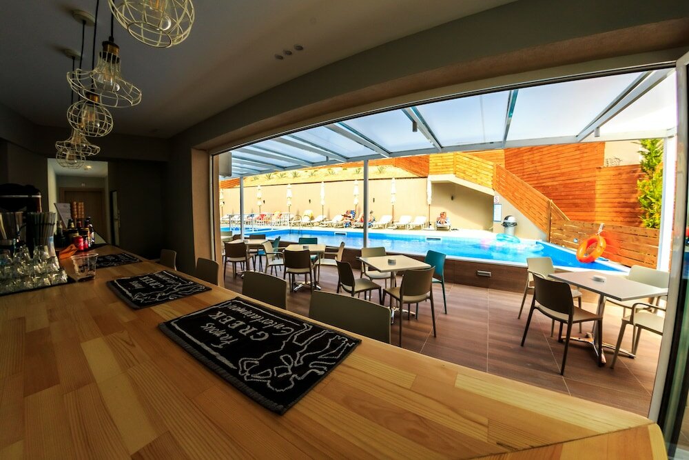 Фото Porto Planos Beach Hotel