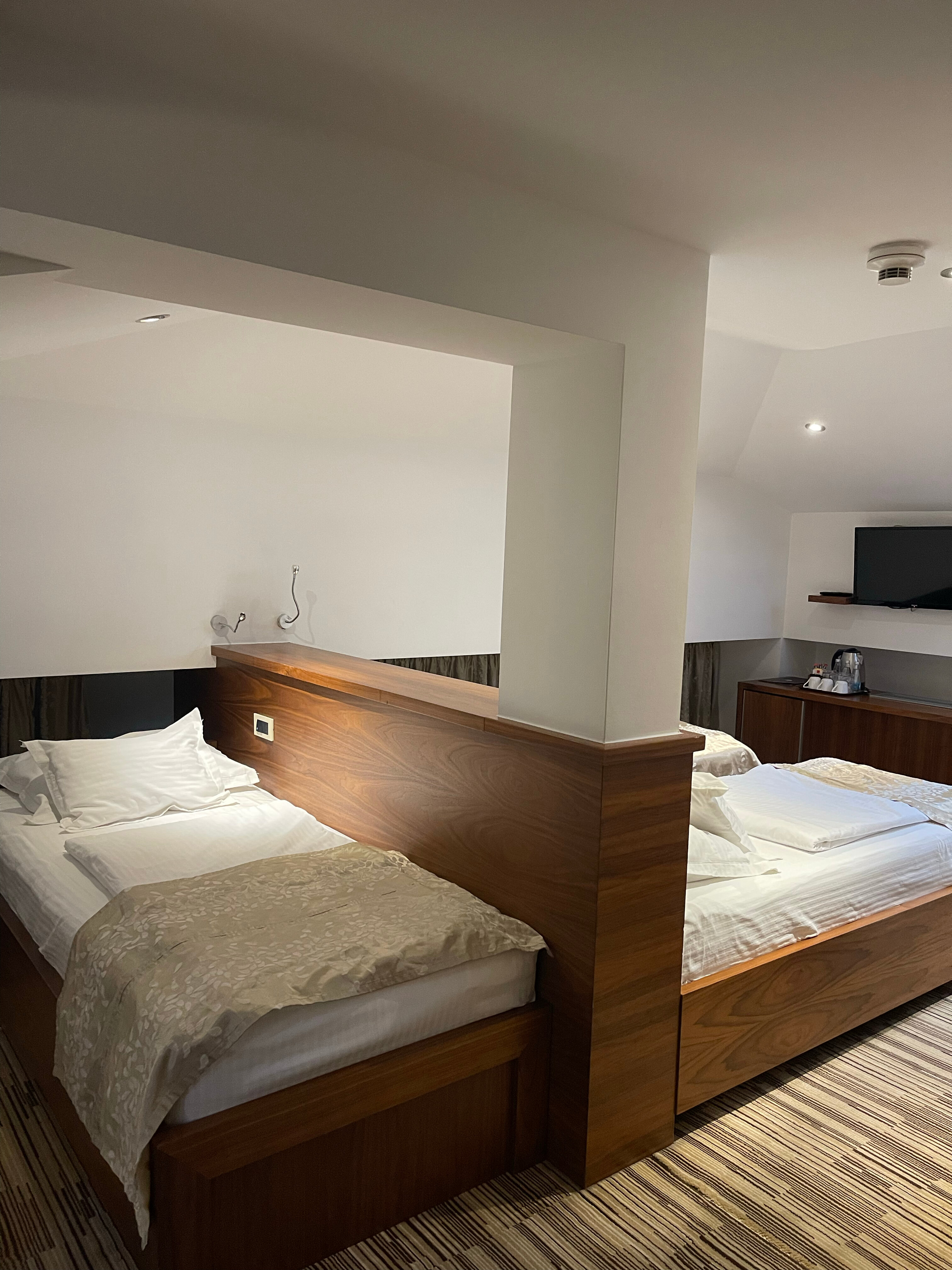 Фото Hotel Bistrik City Center