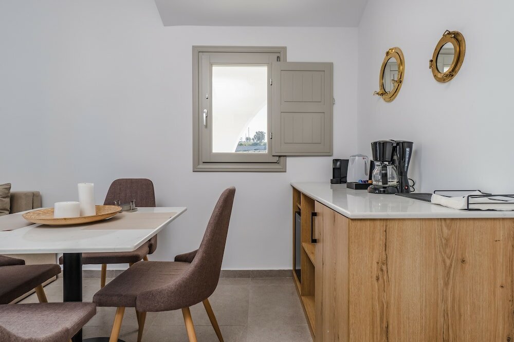 Фото Symphony Suites