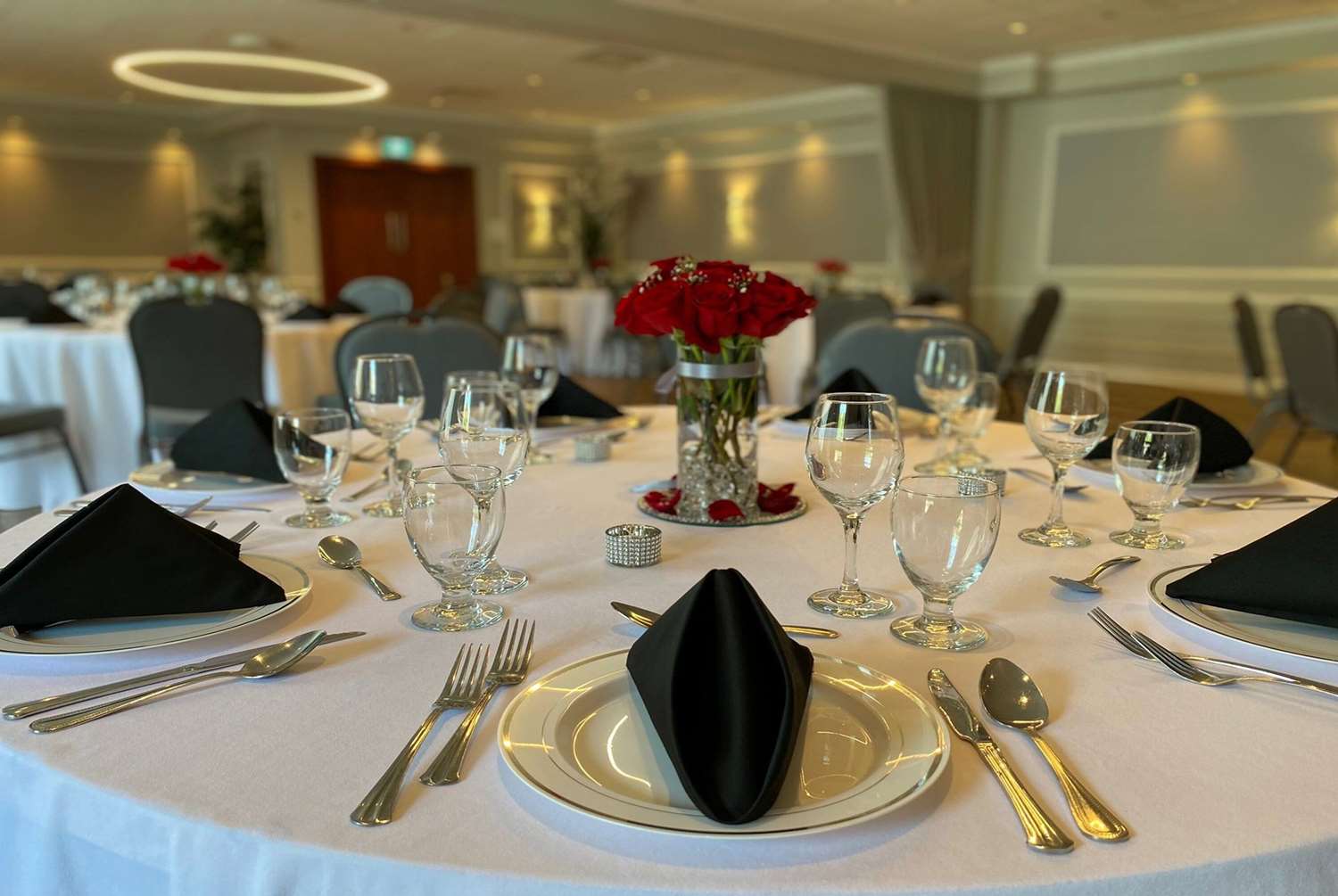 Фото Ramada Plaza by Wyndham Montreal