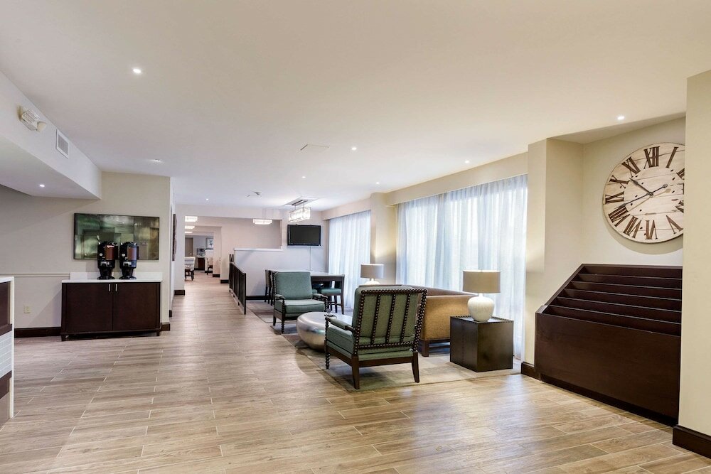 Фото Quality Inn Gulfport I-10