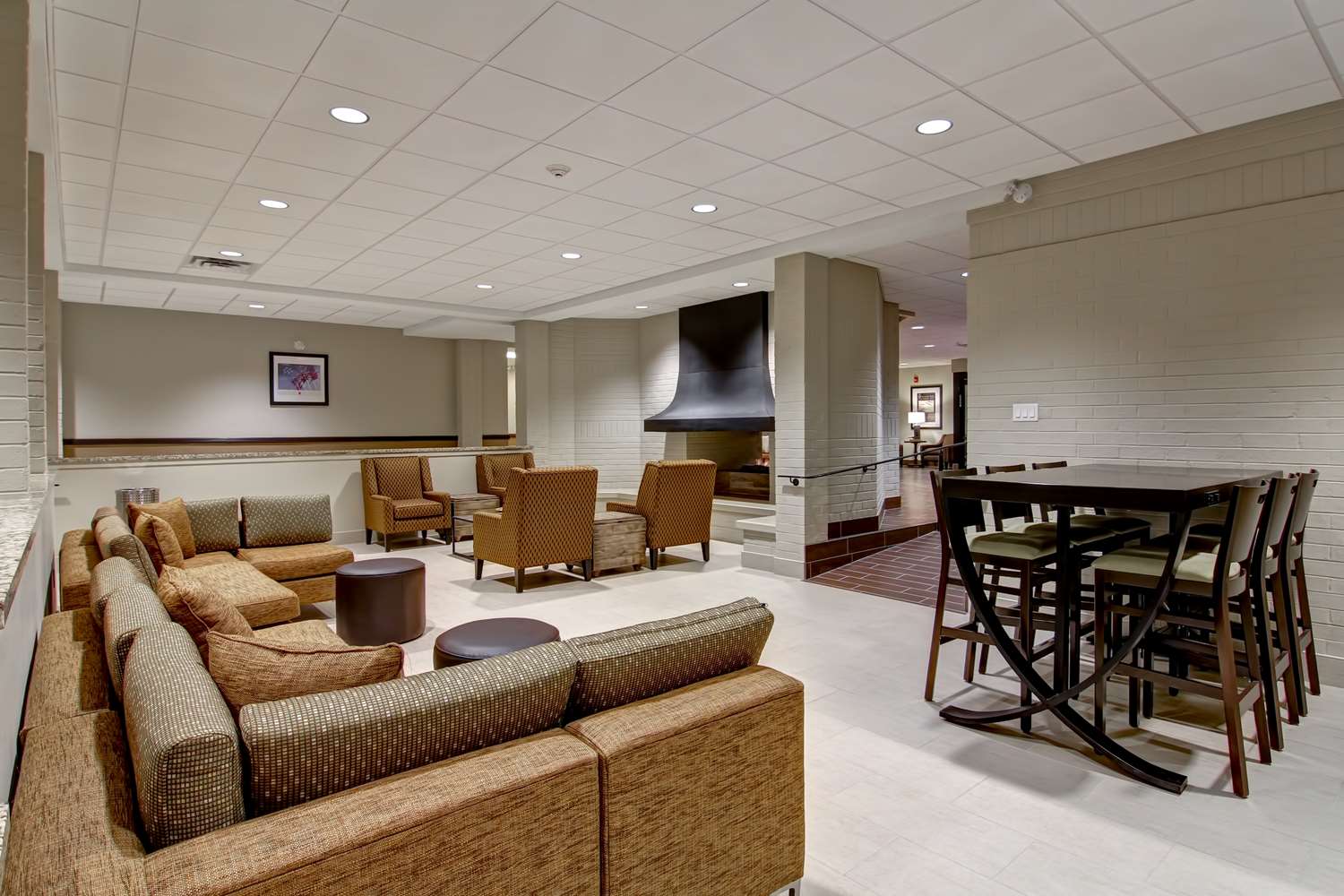 Фото Best Western London Airport Inn & Suites