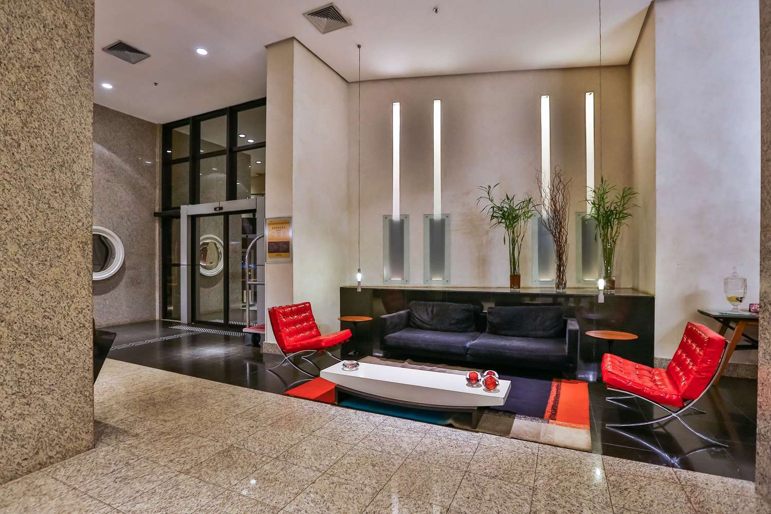 Фото Comfort Suites Brasilia