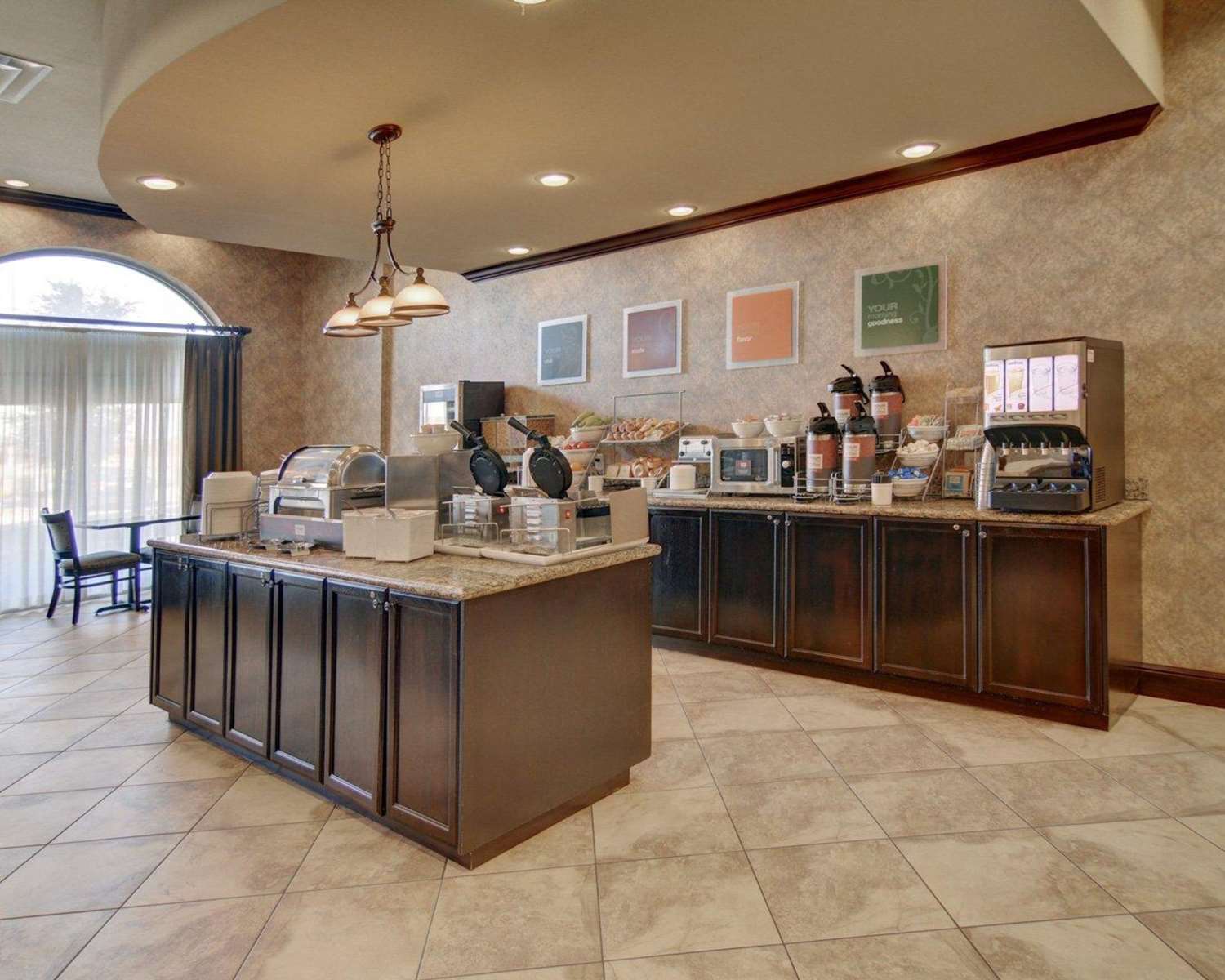 Фото Comfort Suites Frisco