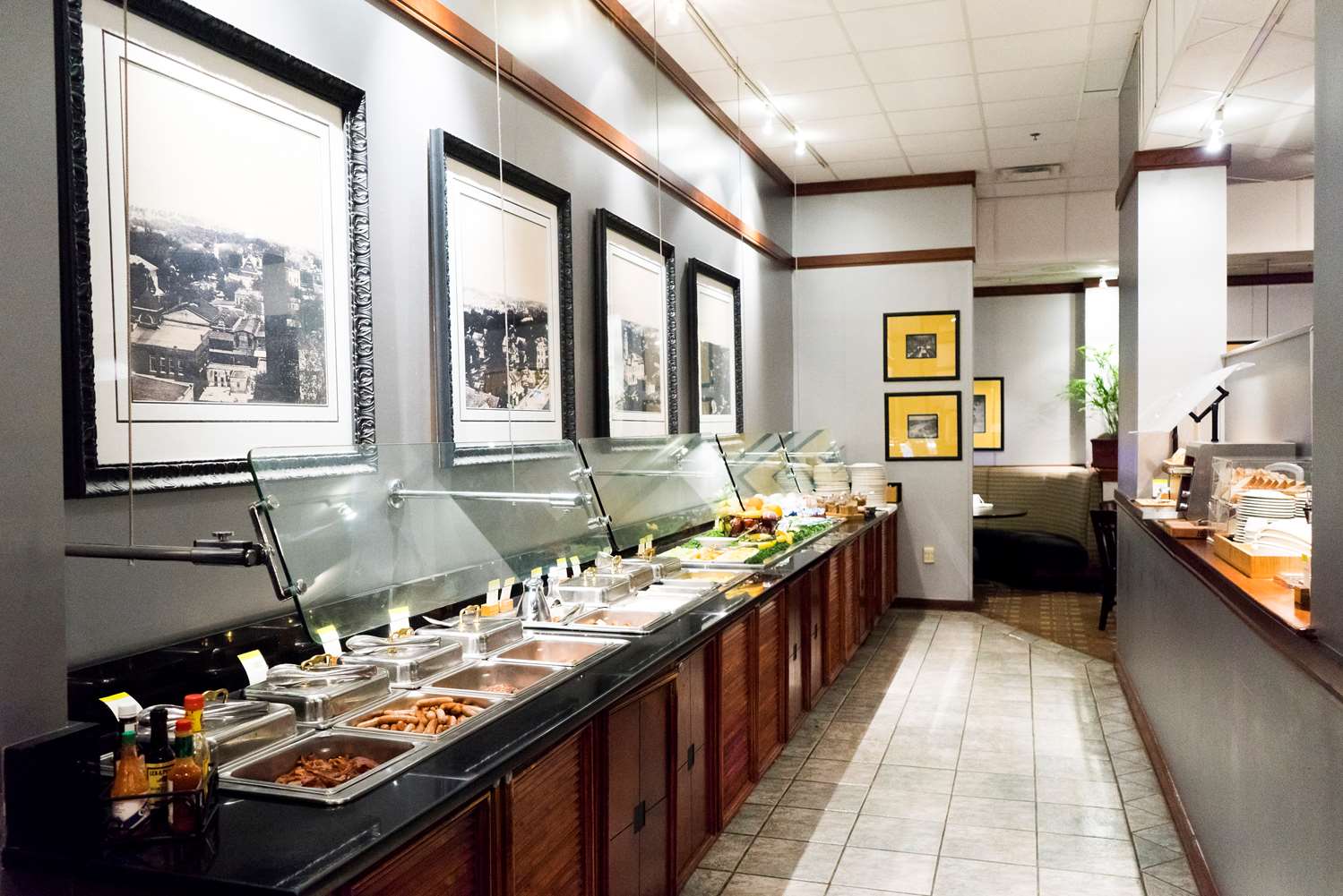 Фото DoubleTree by Hilton Hotel Tallahassee