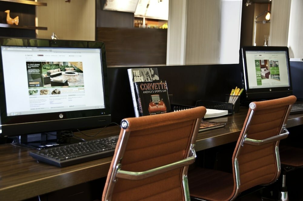 Фото Courtyard Bowling Green Convention Center