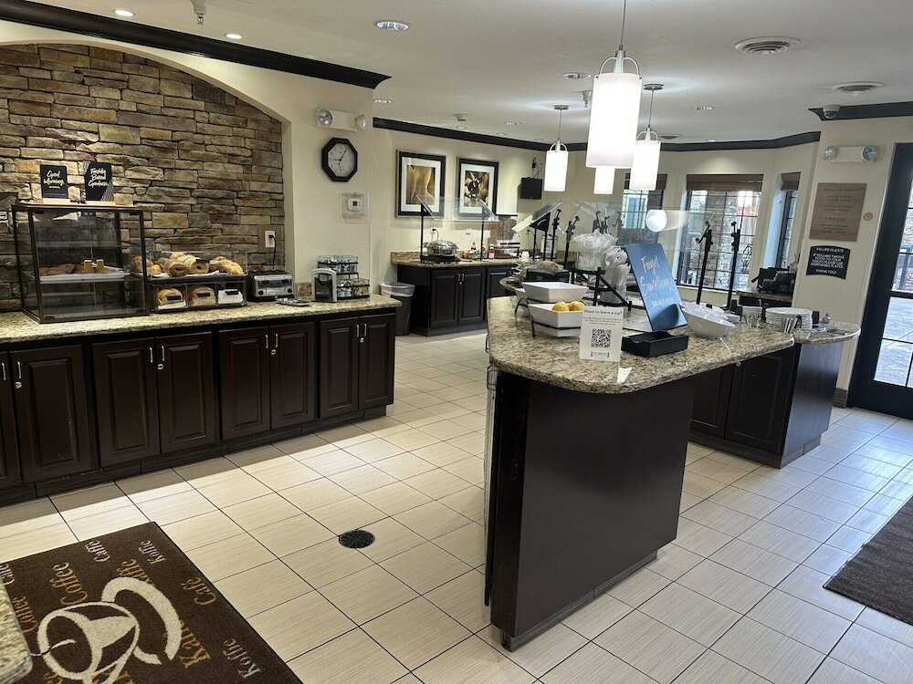 Фото Staybridge Suites Minot, an Ihg Hotel