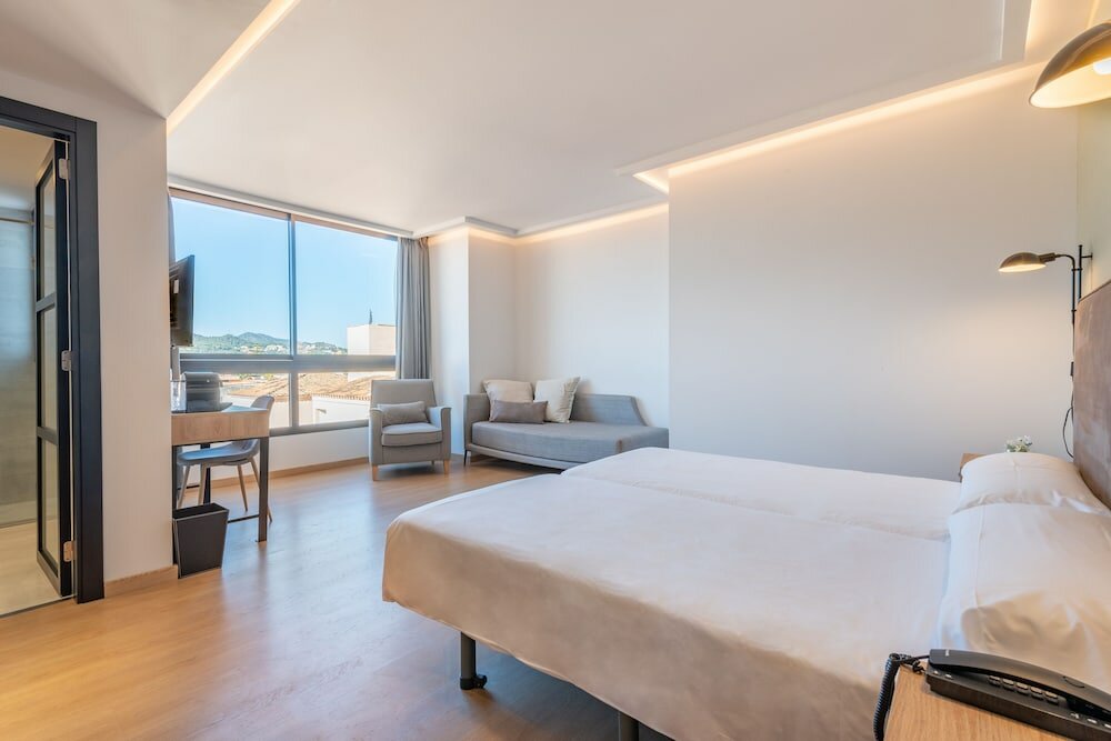 Фото Hotel Kyrat Amarac Suites