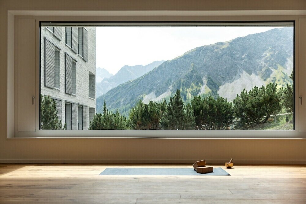 Фото Tschuggen Grand Hotel