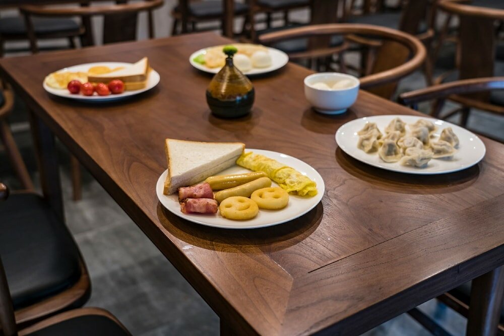 Фото Guipu Courtyard Hotel