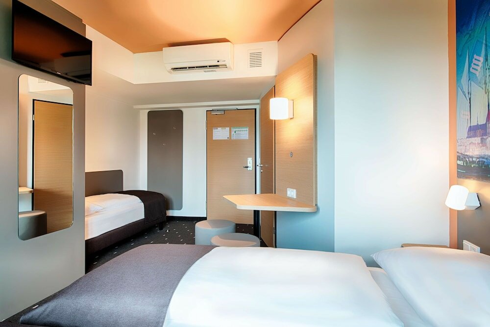 Фото B&b Hotel Rostock-Hafen