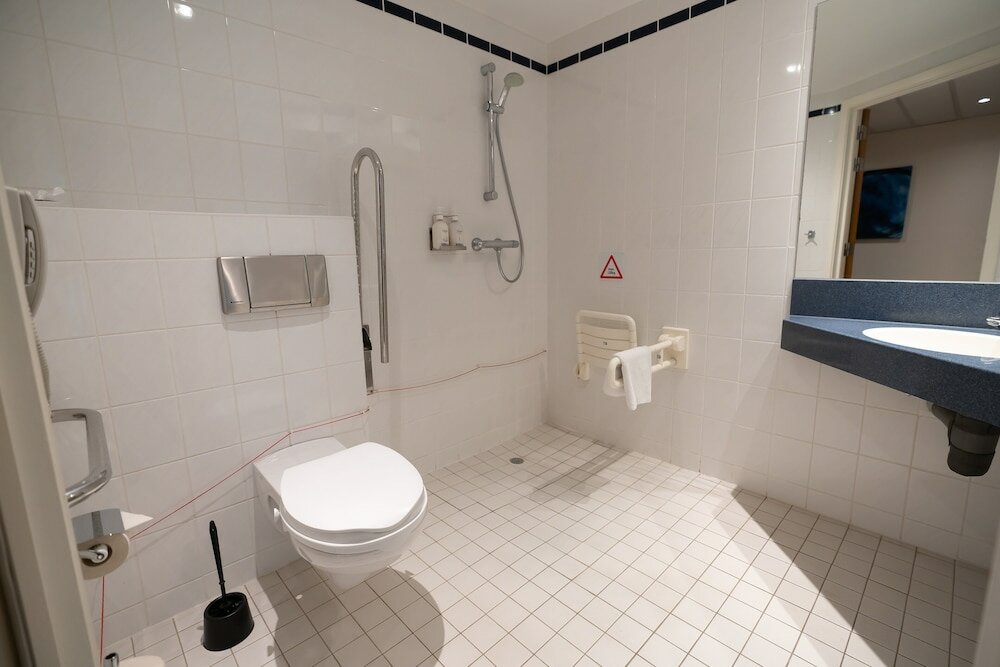 Фото 123800312978