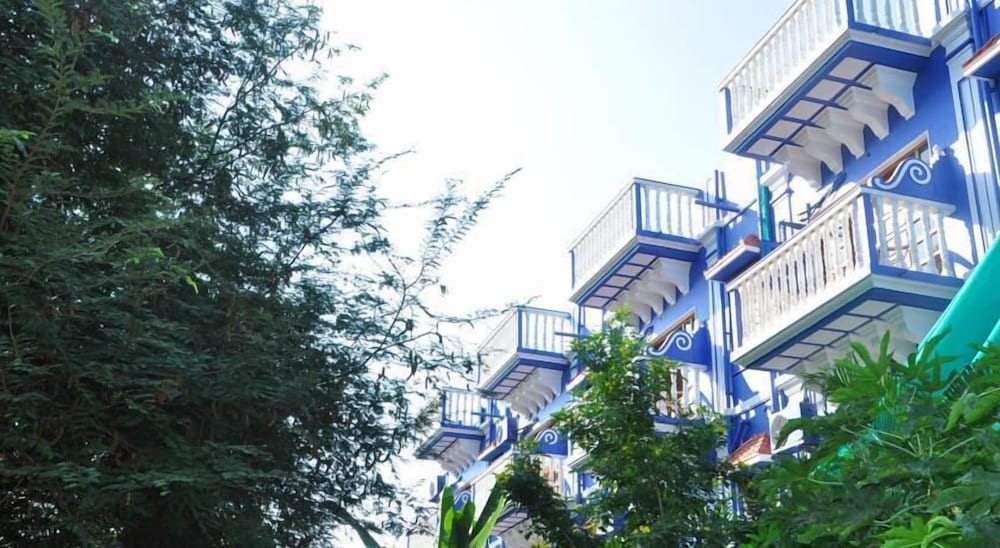 Фото Mayflower Beach Resort