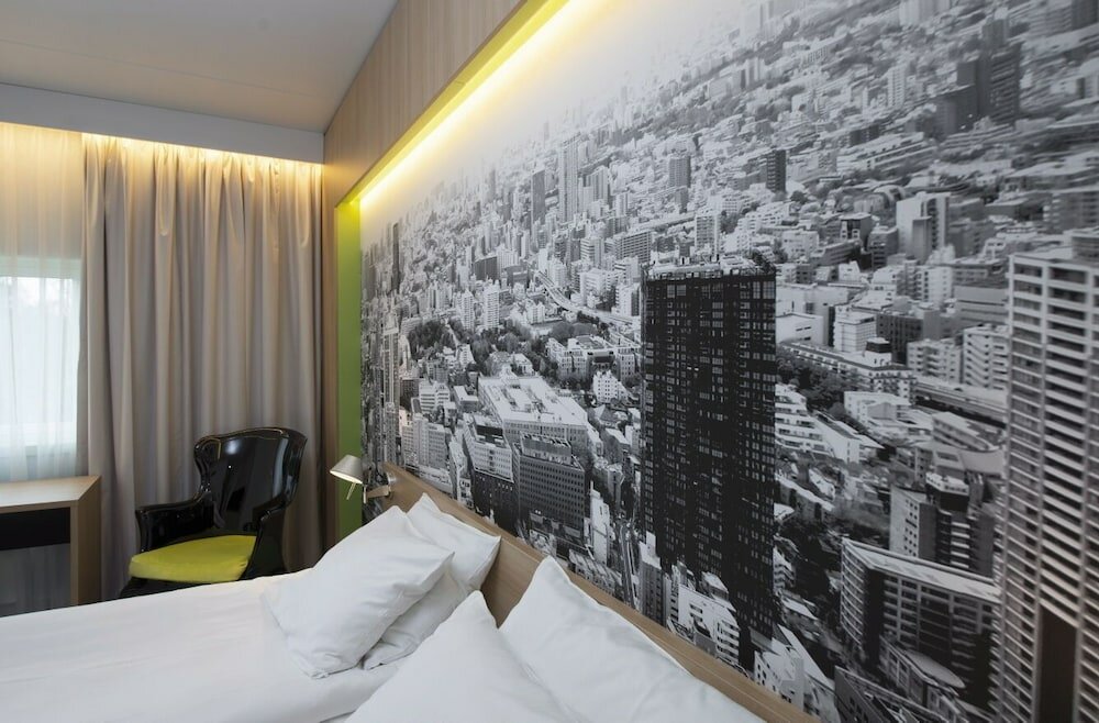 Фото Thon Hotel Bergen Airport