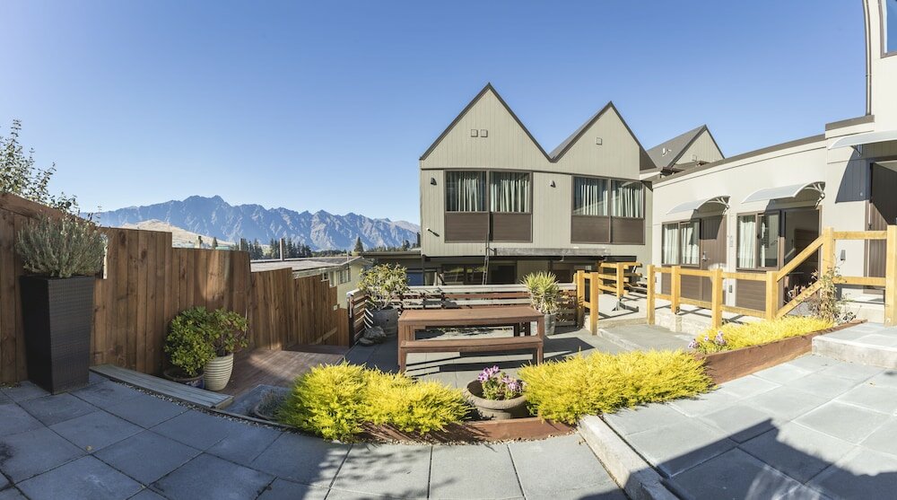 Фото Lomond Lodge Motel & Apartments