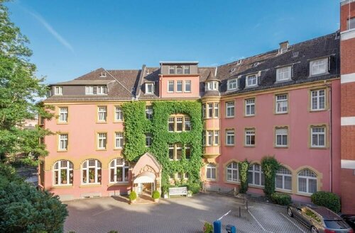 Внешний вид отеля Hotel Oranien Wiesbaden в Висбадене, фото 1