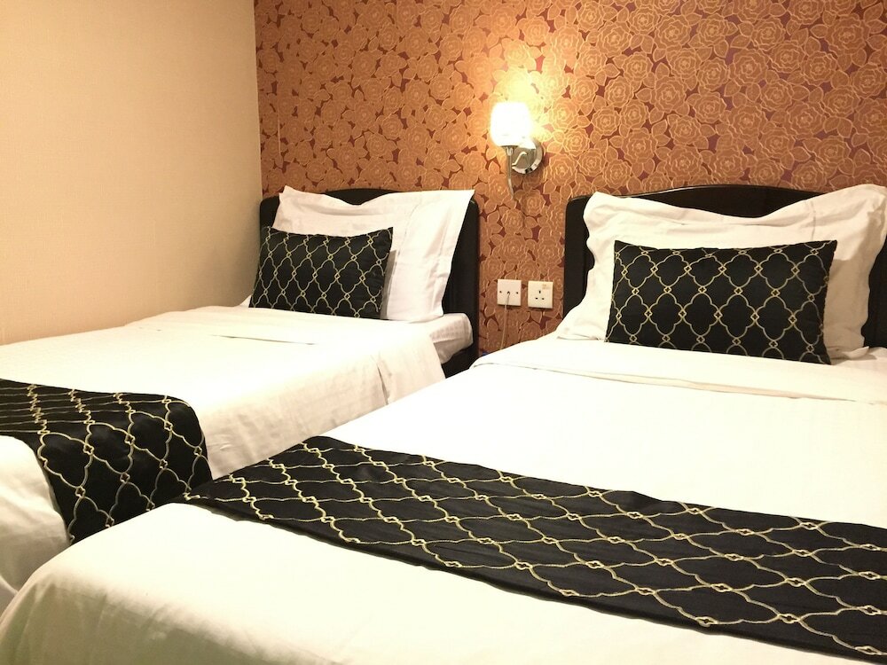 Фото California Hotel