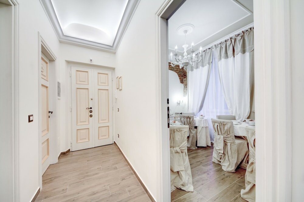 Фото Lunaria Suites Rome