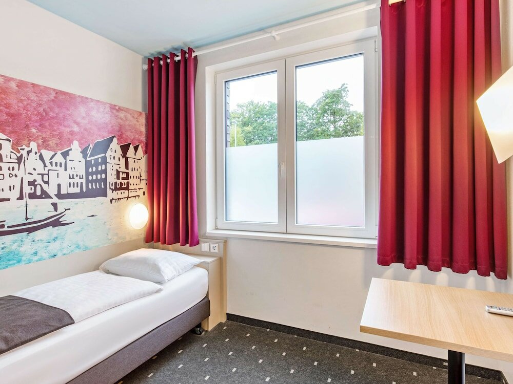 Фото B&b Hotel Lüneburg
