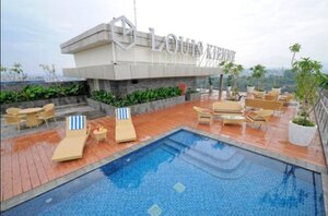 Гостиница Louis Kienne Hotel Pandanaran