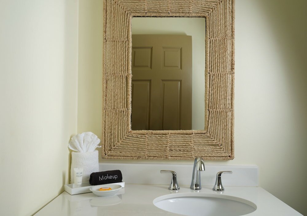 Фото Lighthouse Lodge And Cottages