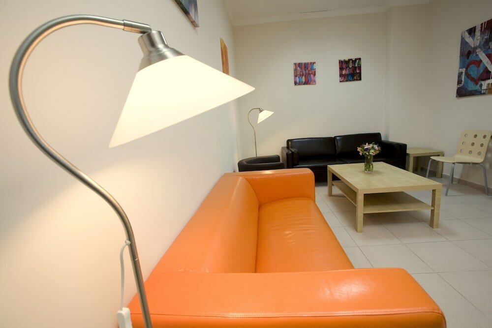 Фото Hostal La Lonja