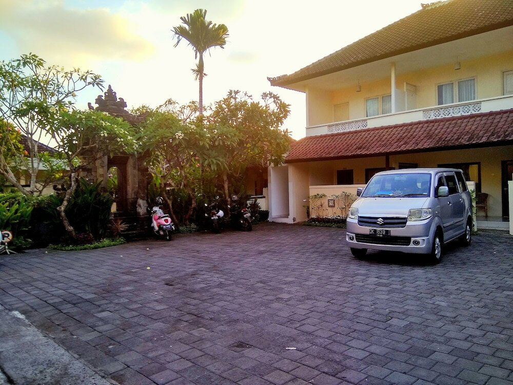 Фото Nipuri Hotel
