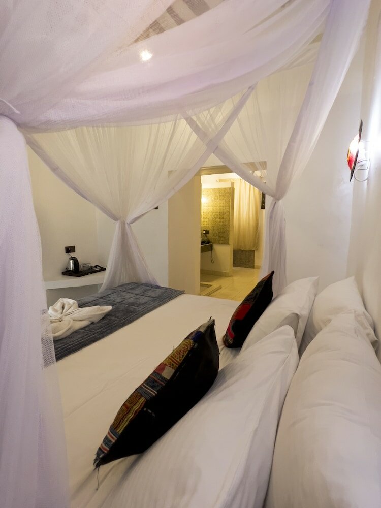 Фото Zanzi House